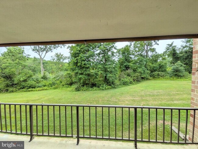 Building Photo - 34 Hermitage Dr