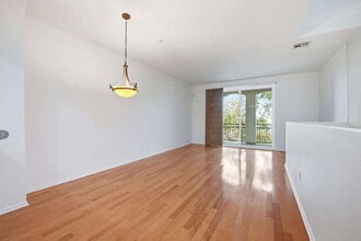 Building Photo - 2175 Caminito Leonzio