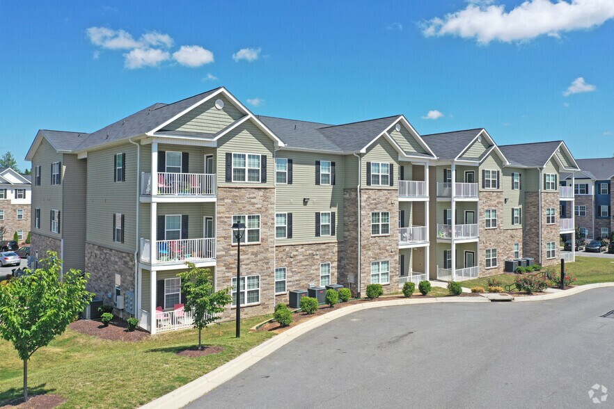Thomas Estates 4904 Koger Blvd Greensboro NC 27407 Apartment Finder