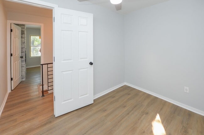 Building Photo - Renovated 3-Bedroom Townhome in Prime Germ...