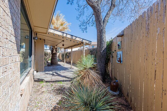 Building Photo - 105 Quail Run