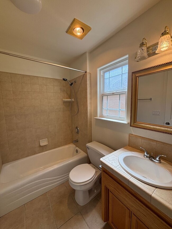 Building Photo - P32000