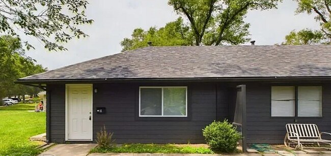 Primary Photo - 15216 Bellaire Ave