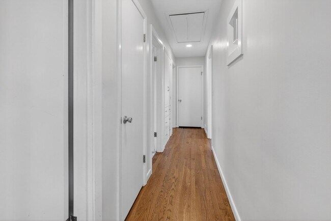 Building Photo - Stunning 4 bed + office, 4 bath rental home in Damascus!