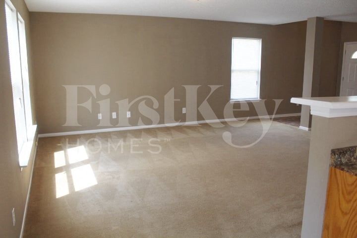 Building Photo - 920 Indigo Dr