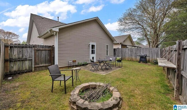 Building Photo - 5270 Cottage Ln