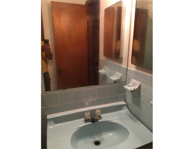 Building Photo - 3725 E 38th Ave