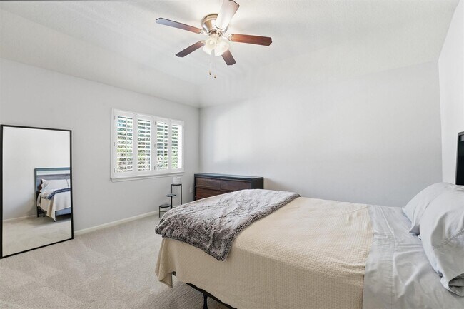 Building Photo - 58 Crocus Petal St