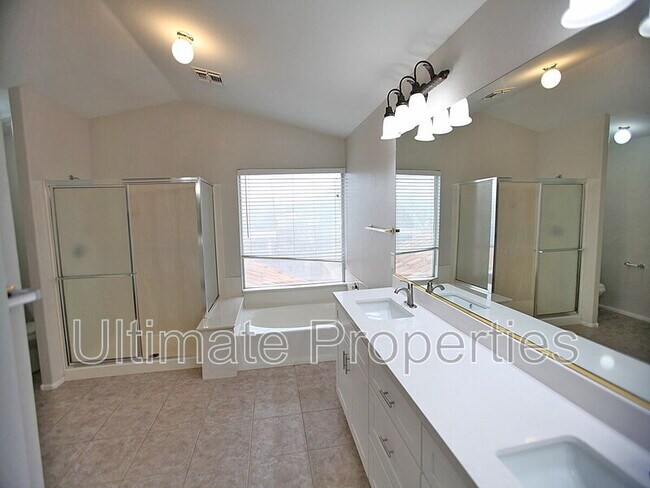 Building Photo - 12107 N 79th Dr