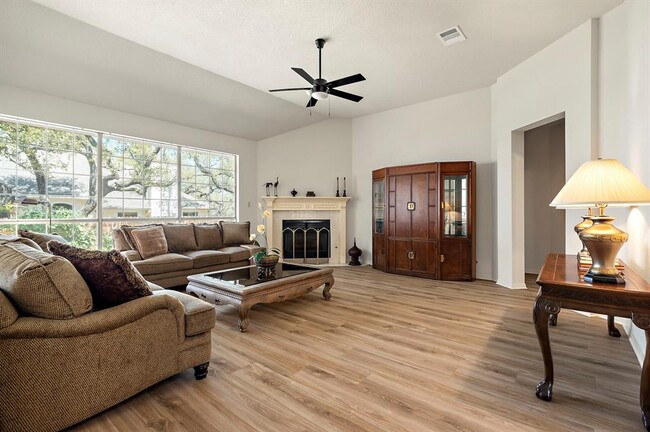 Building Photo - 10900 Peale Ct