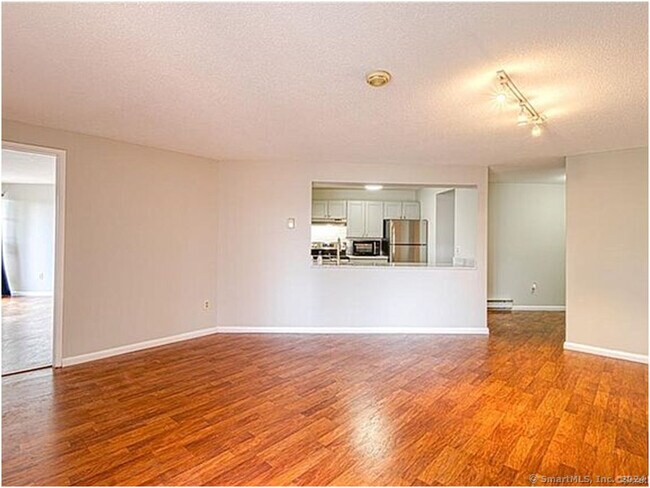 Building Photo - 181 Loomis Dr