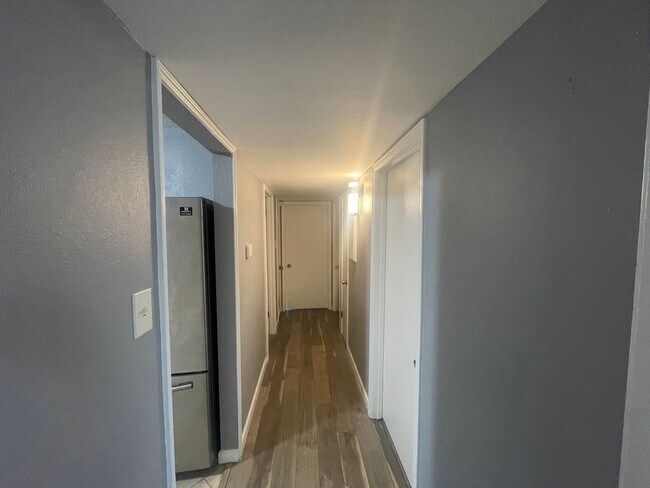 Building Photo - Woodlawn Estate – Updated 3 Bedroom Home f...