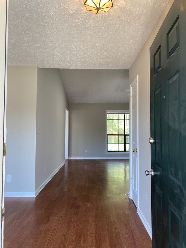 Building Photo - Charming 3-Bedroom Brick Home with Modern ...