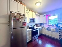 Building Photo - 1834 Beacon St