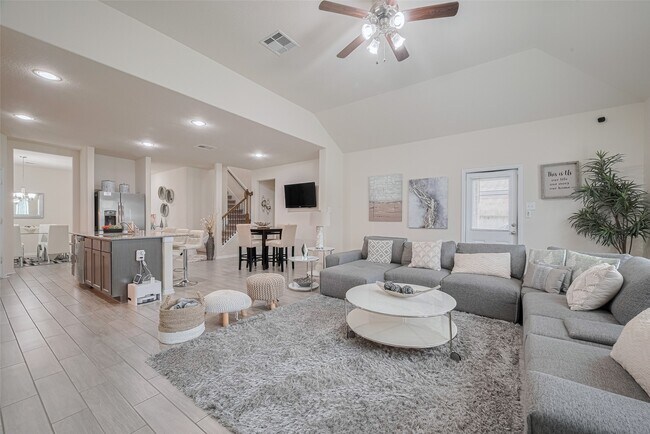 Building Photo - 5218 Windy Plantation Dr