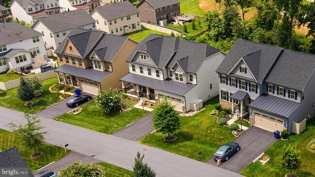 Building Photo - 7142 Starmount Ct