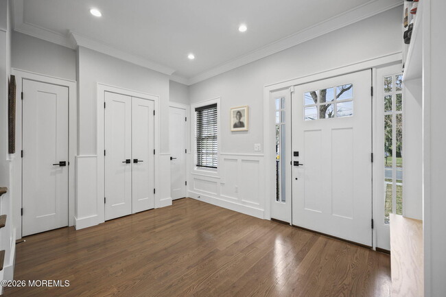 Building Photo - 28 Rector Pl