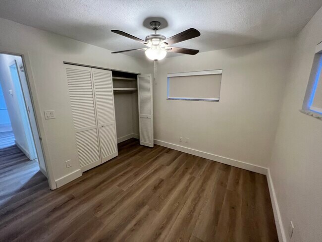 Building Photo - 5137 Dartmouth Ave N