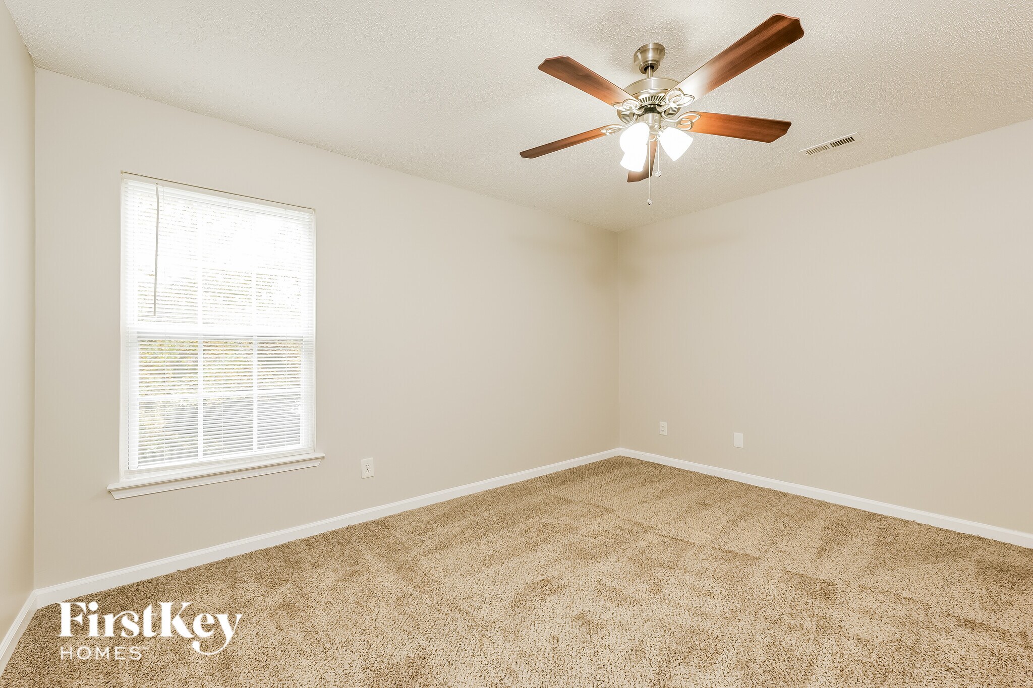 Building Photo - 3975 Leinbach Dr