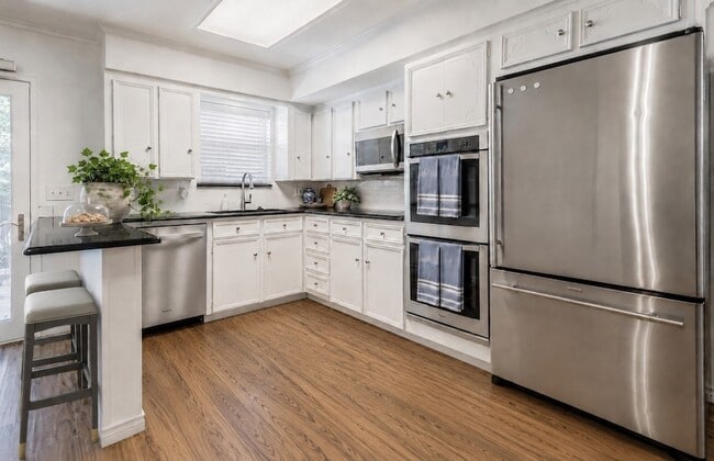 Building Photo - 9133 Villa Park Cir