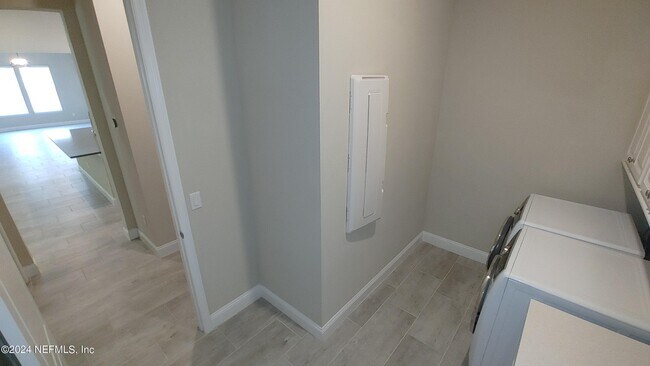 Building Photo - 44 Antila Wy.