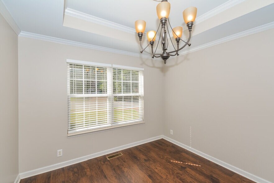 Building Photo - 6553 Broken Bow Dr