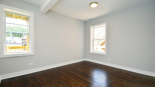 Building Photo - 4906 N Rockwell St