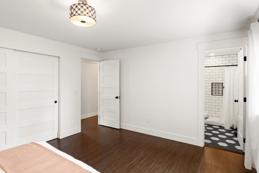Building Photo - 8105 Spur Ct NW