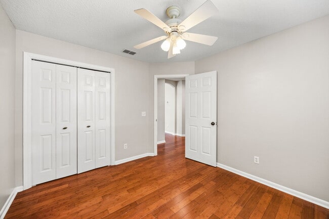 Building Photo - 2229 Lookout Landing