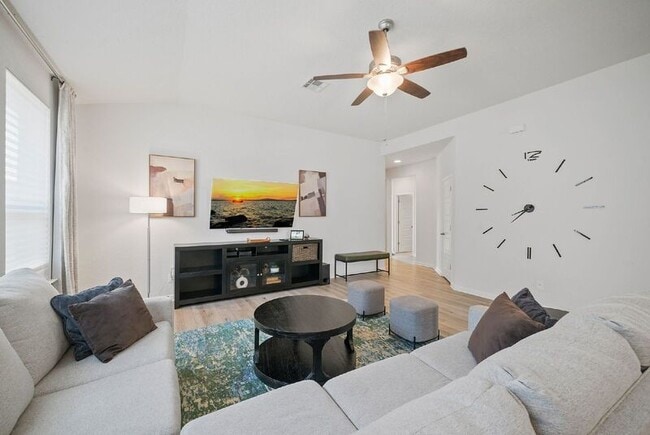 Building Photo - 12927 Maridell Park