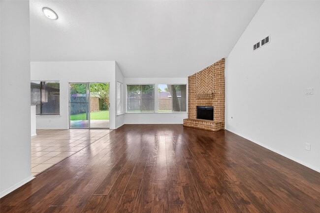 Building Photo - 1122 Woodbridge Ave