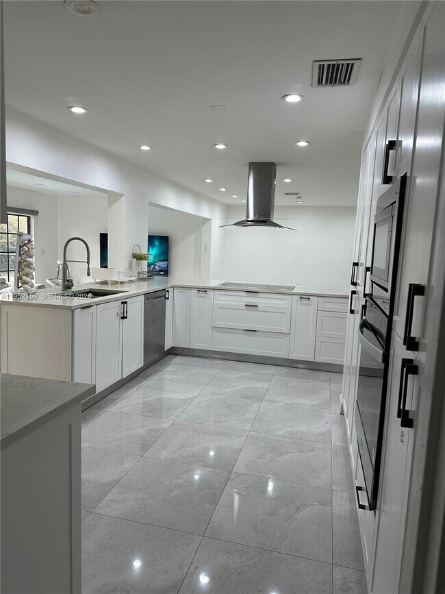 Building Photo - 10153 SW 51st St