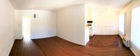 Building Photo - Large, spacious and bright 1bd/1ba central to everything!