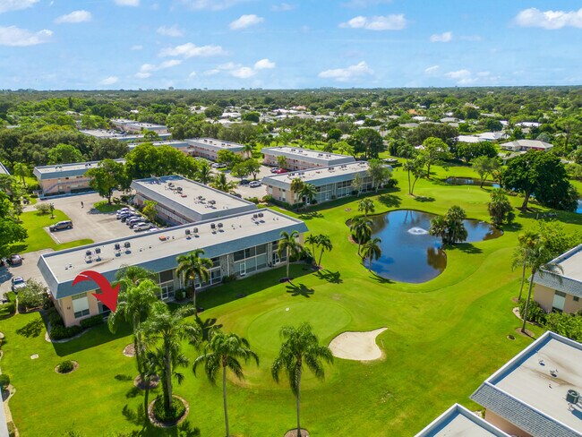 Primary Photo - 18081 SE Country Club Dr