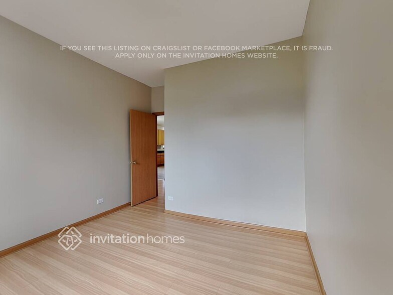 Building Photo - 10880 Grand Canyon Ave