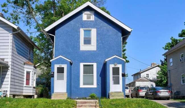Building Photo - 366 Wrexham Ave