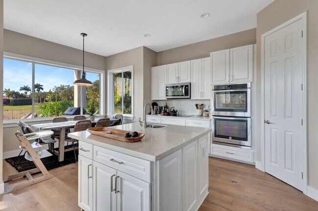 Building Photo - 11615 Paradise Cove Ln