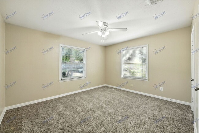 Building Photo - 208 Westfork Dr