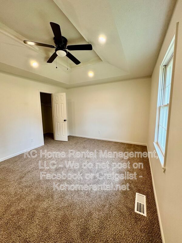 Building Photo - 307 E Main St