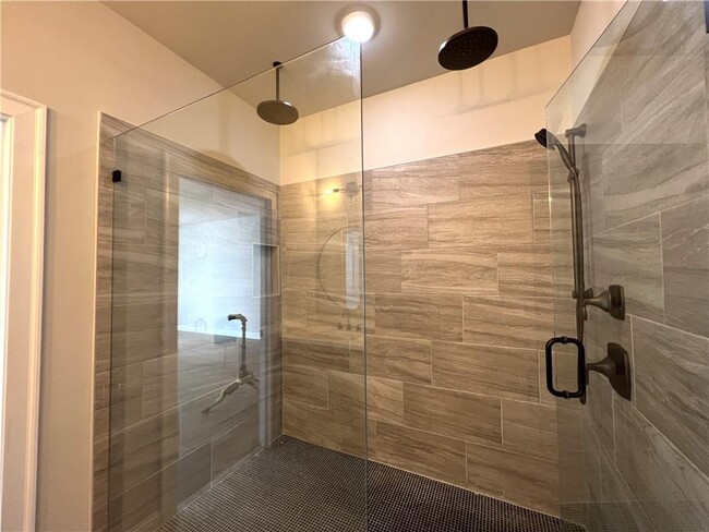 Building Photo - 4353 Parkside Pl