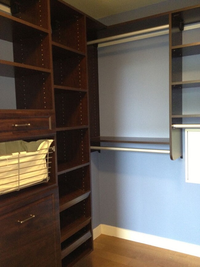 Building Photo - Huge 1 Bedroom Flat with Storage Locker and Original Brick Walls at Plant 51