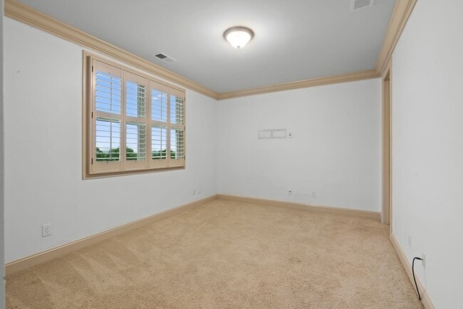 Building Photo - 444 Wild Elm St