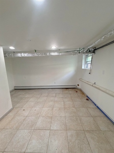 Building Photo - 124 Winfield Ave