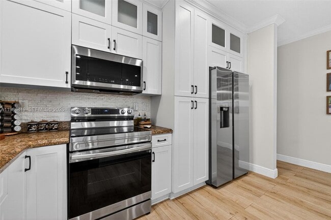 Building Photo - 15874 SW 138th Terrace