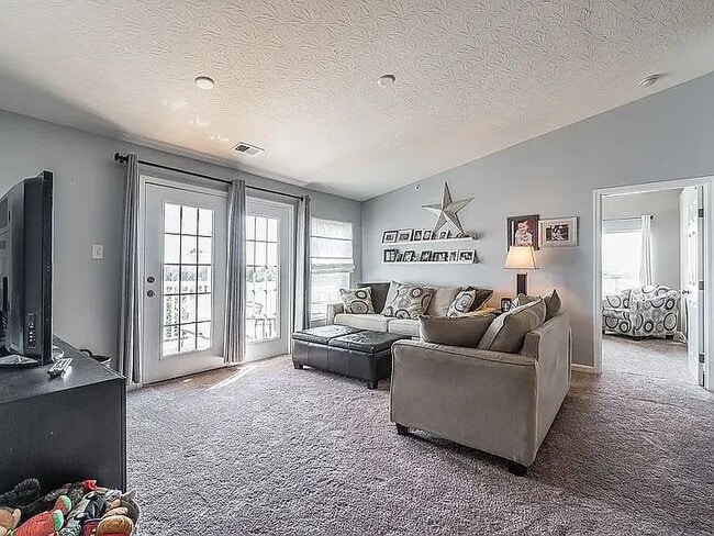 Building Photo - 1070 Larkspur Ct