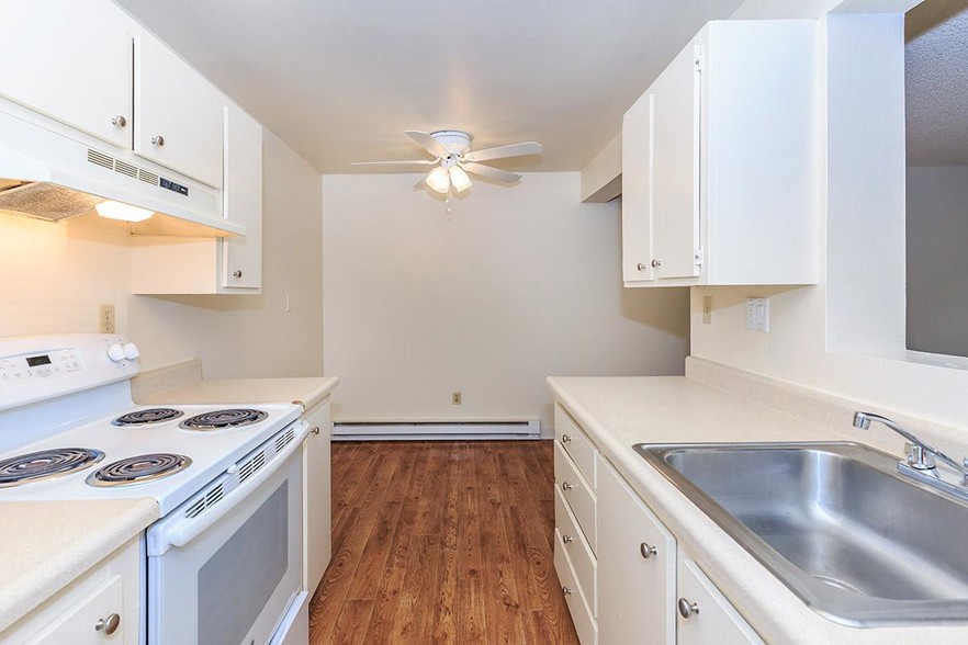 walk through kitchens! - Abalon Pointe Apartments