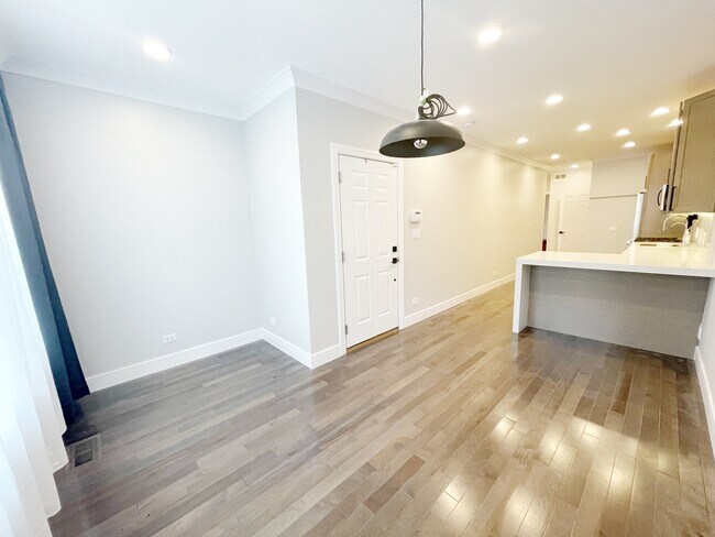 Building Photo - 2427 W Grenshaw St
