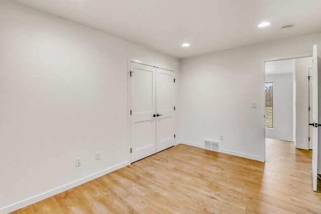Building Photo - 2439 River's Bend Dr E