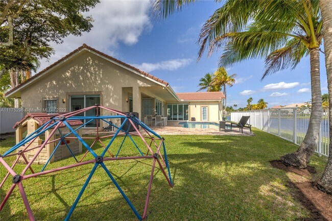 Building Photo - 1127 Laguna Springs Dr