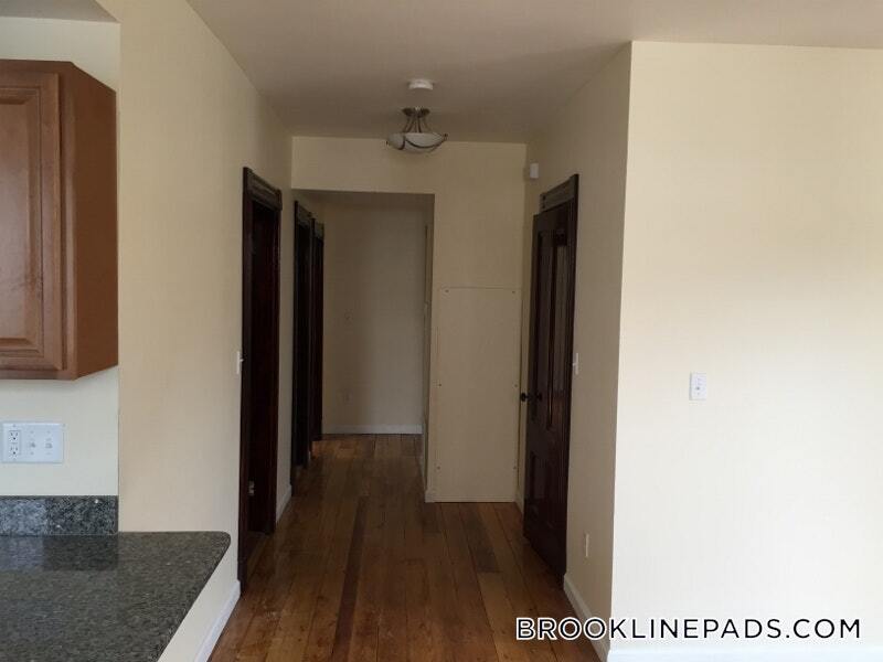 Building Photo - 5 Smythe St